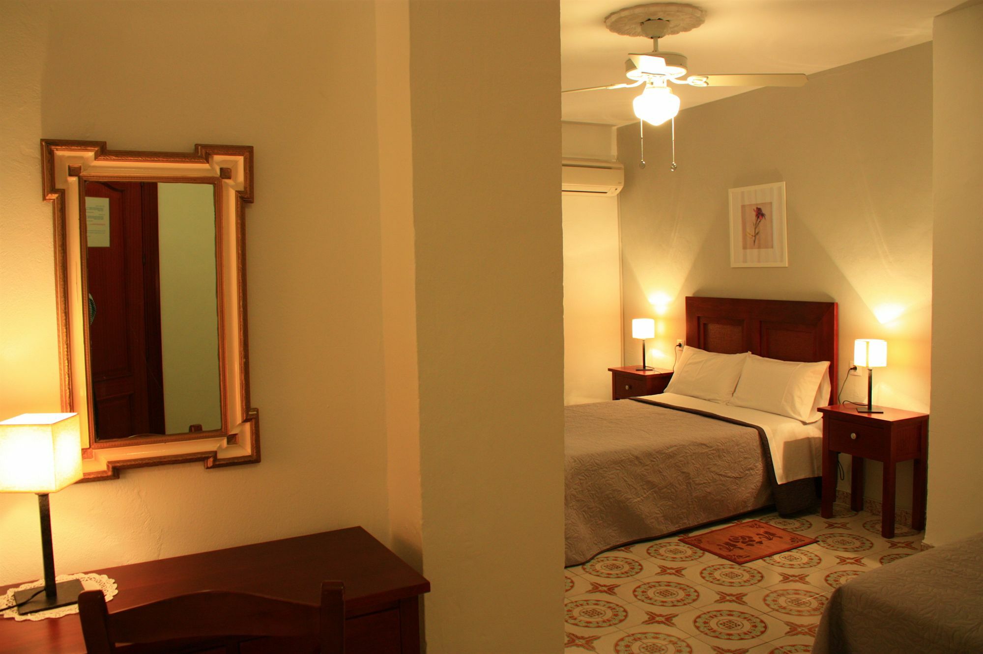 Hotel Toril 安特克拉 外观 照片